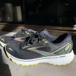 Brooks Ghost 14 women’s sneakers- size 8